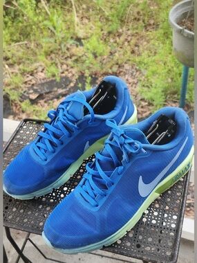 Nike Men’s Blue & Lime Green Air Max Running Sneakers